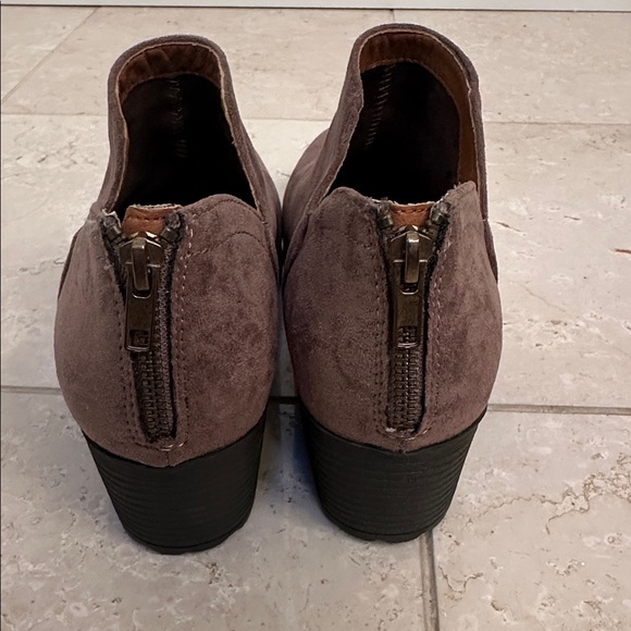 BOC New Celoisa Brown Suede Fabric Block Heel Back Zip Booties Boots size‎ 10 - Picture 7 of 10